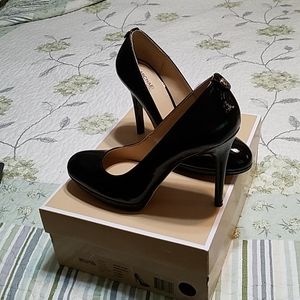 Michael Kors black Patent Leather Pumps